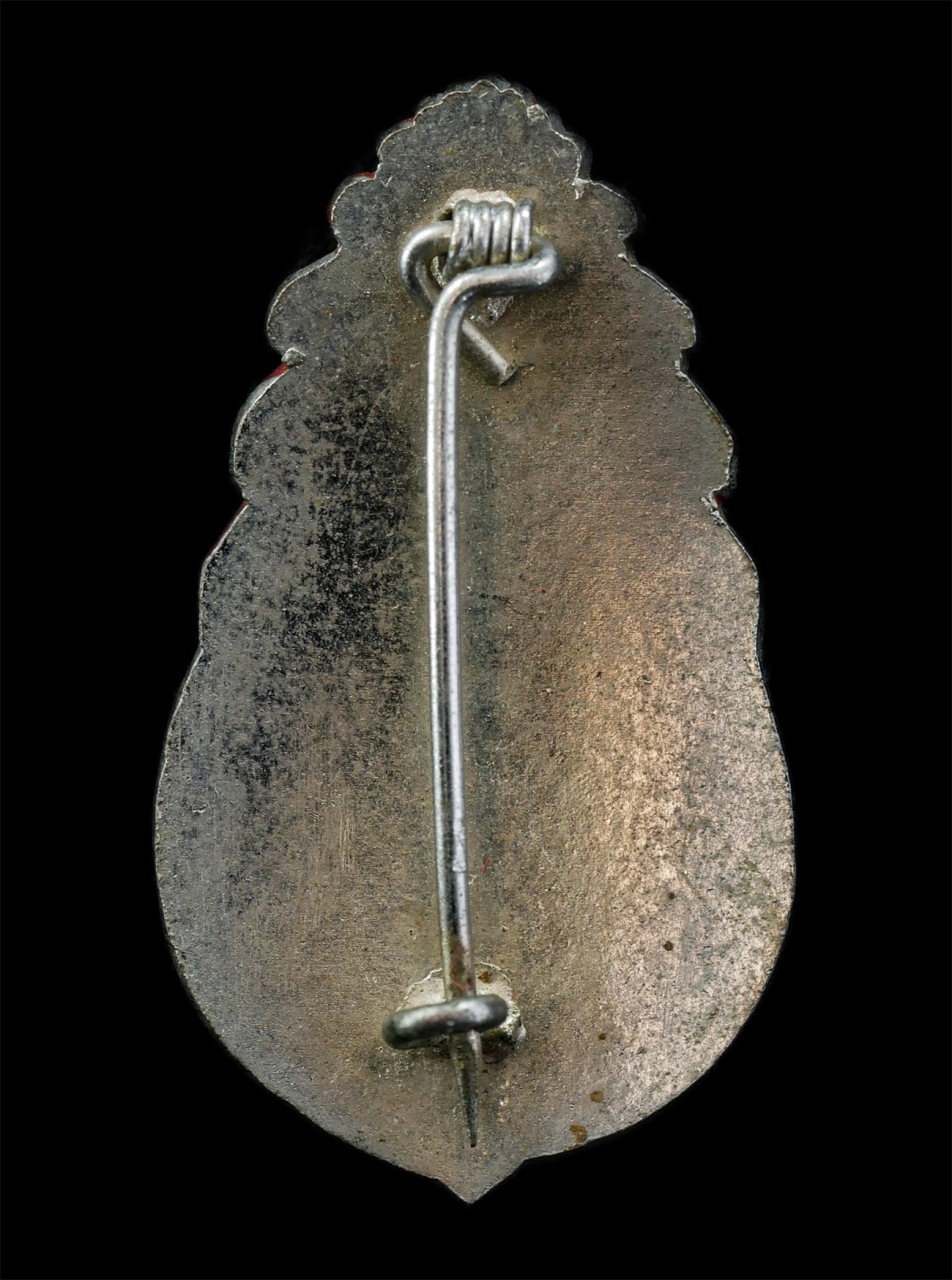 30Jul2025 (183)p.jpg - เข็มกลัดรุ่นแรก หลวงพ่อสุธี ยะสะธะโร วัดศรีธงชัย(พุขาม) ต. พุขาม อ.วิเชียรบุรี จ.เพชรบูรณ์ เนื้ออัลปาก้า พระเก่าสวย สร้างน้อยหายาก น่าเก็บสะสมบูชา | https://kamulet.in.th